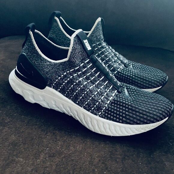 Women’s Nike REACT Phantom Black And White OREO color 9.5 US 41 EUR CJ0280-002 - Picture 2 of 9